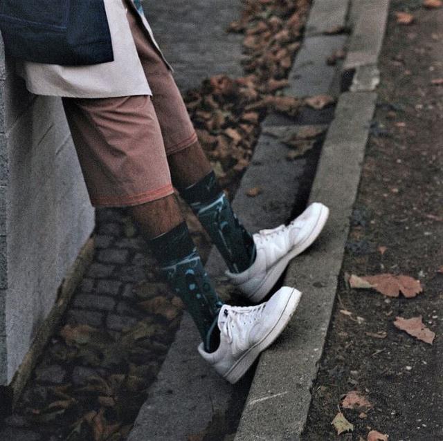 男神彭于晏也在穿！5個時尚穿搭「襪子品牌」推薦，腳下造型是決勝關鍵！