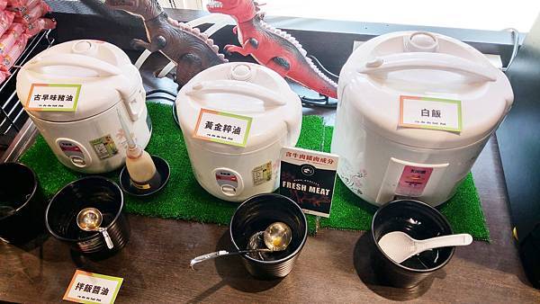 【台北美食】肉多多火鍋古亭旗艦店-最低不到400元蔬菜、副餐、冰淇淋無限量吃到飽！壽星送肉蛋糕！