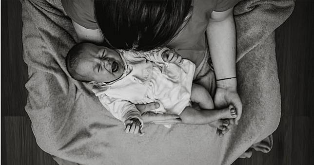 惡毒父母只餵蔬果「不給奶喝」　1歲男嬰僅3千克慘餓死！