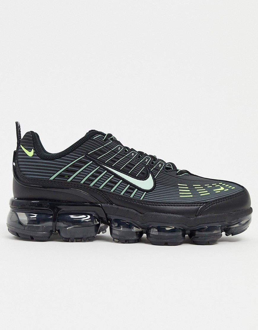 Trainers by Nike Switch up your rotation Low-profile design Pull tab for easy entry Lace-up fastenin