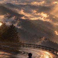 峰迴路轉