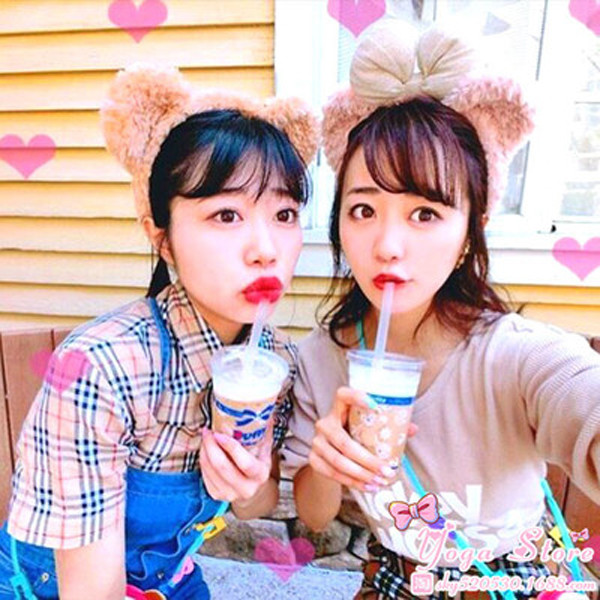 【注意事項】 因暢銷商品容易被搶購一空，有時會出現「已售完」狀態， 您可將商品加入追蹤清單，待補貨後就能搶先購買囉 :> 【商品名稱】【迪士尼樂園髮箍】達菲/雪莉玫毛絨可愛髮箍(2款可挑) 【尺寸】寬