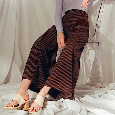 AIR SPACE LADY 質感打褶直紋落地寬褲(咖啡)