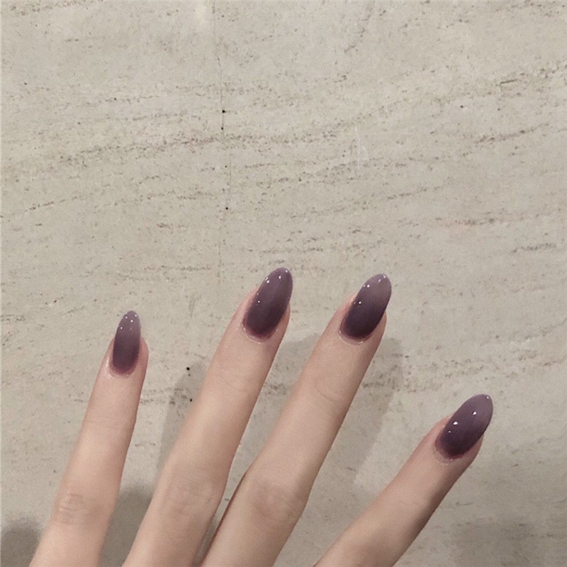 商城因配合蝦皮政策走物流配送超商，除周日物流不收貨無法出貨外，其餘下單24小時內會出貨喔 美甲工具：材質：ABS樹脂規格：24片/盒配件:24小粒果凍背膠+膠水+酒精擦拭片貨源：公司貨產地：中國保存期