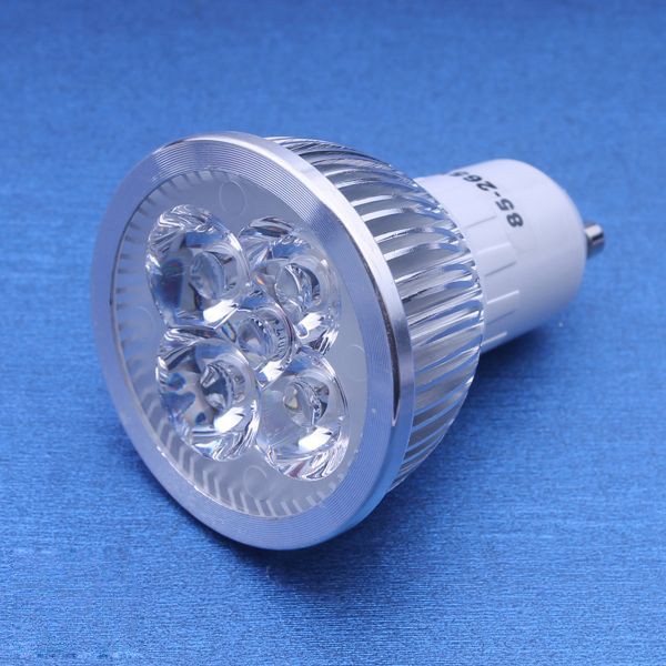 【產品特色】 4顆LED燈，白光電壓：110V 4WGU10燈座【產品規格】 尺寸： 長 x 寬 X 高 - 5 x 5 X 6.5 cm淨重： 47 g材質： 金屬/陶瓷/玻璃【產品內容】 1 X 