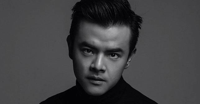 ™  3 Selebriti yang Tak Pernah Unggah Foto Selfie
