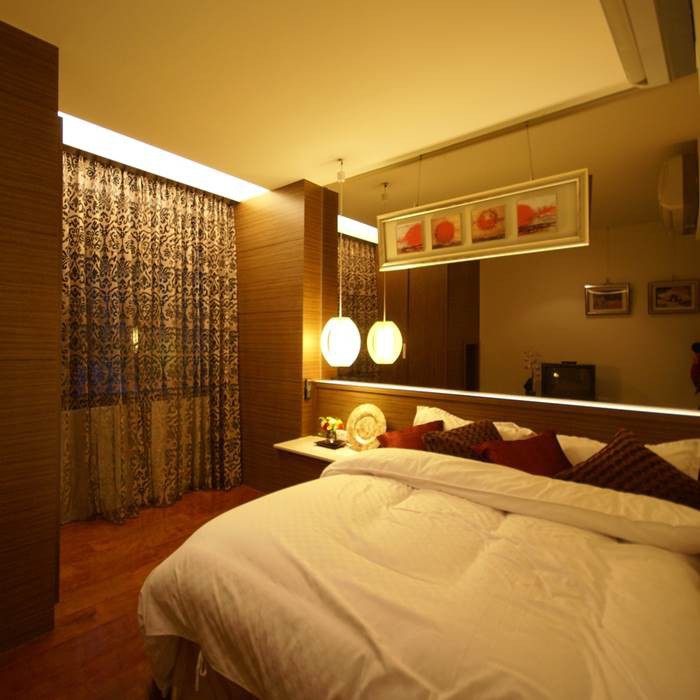 使用露天溫泉SPA ※ 免費使用露天溫泉SPA館、腳踏車、協力車、寬頻上網(自備NB)。 3. 欲更換其他型式客房 ，請依飯店規定補足差額。多一位酌收$180元含早餐與溫泉SPA，若需加床 則酌收$6