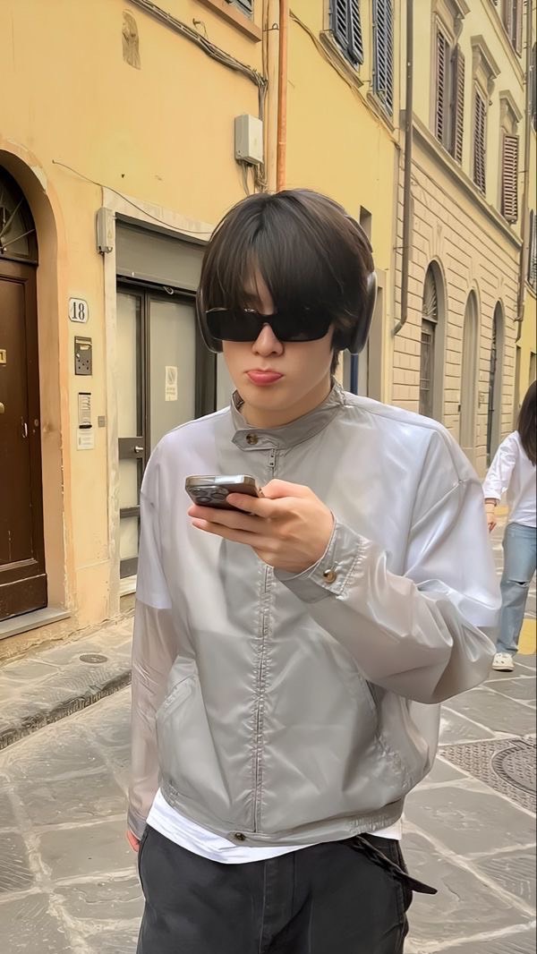 Jeenan_จัดโปรสติ๊กเกอร์/ธีมไลน์💖✨❕
