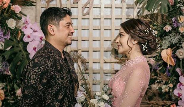 Nama Calon Suami Tiwi T2 Terbongkar Terungkap Alasan Lamaran Diterima