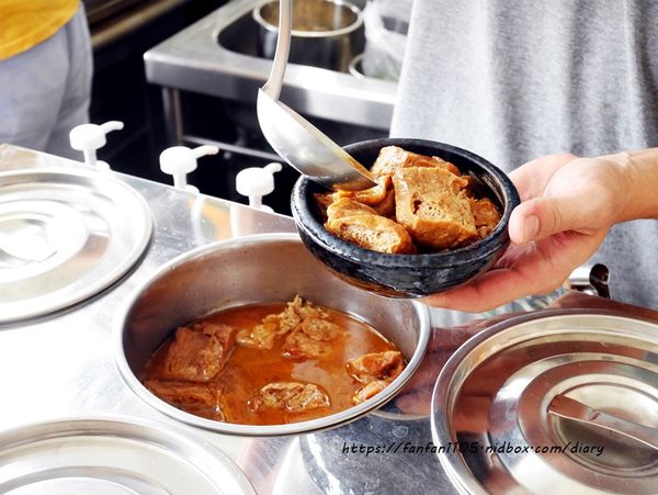 【宜蘭美食】牛雞匠舖 #牛肉麵 #手工熬煮天然湯頭 #雞湯 #宜蘭小吃 #宜蘭大學 (10).JPG