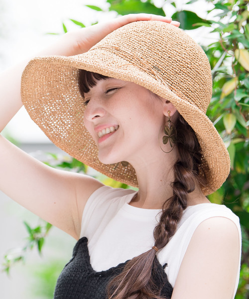 ハットをかぶるときの髪型 どうする セルフでできる簡単ヘアアレンジもお届け Mine