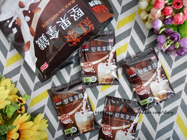 【萬歲牌堅果拿鐵】#萬歲牌抹茶堅果拿鐵 #萬歲牌紅茶堅果拿鐵 #棉花糖 #可冰沖 #冷熱皆宜 #堅果香氣 (3).JPG