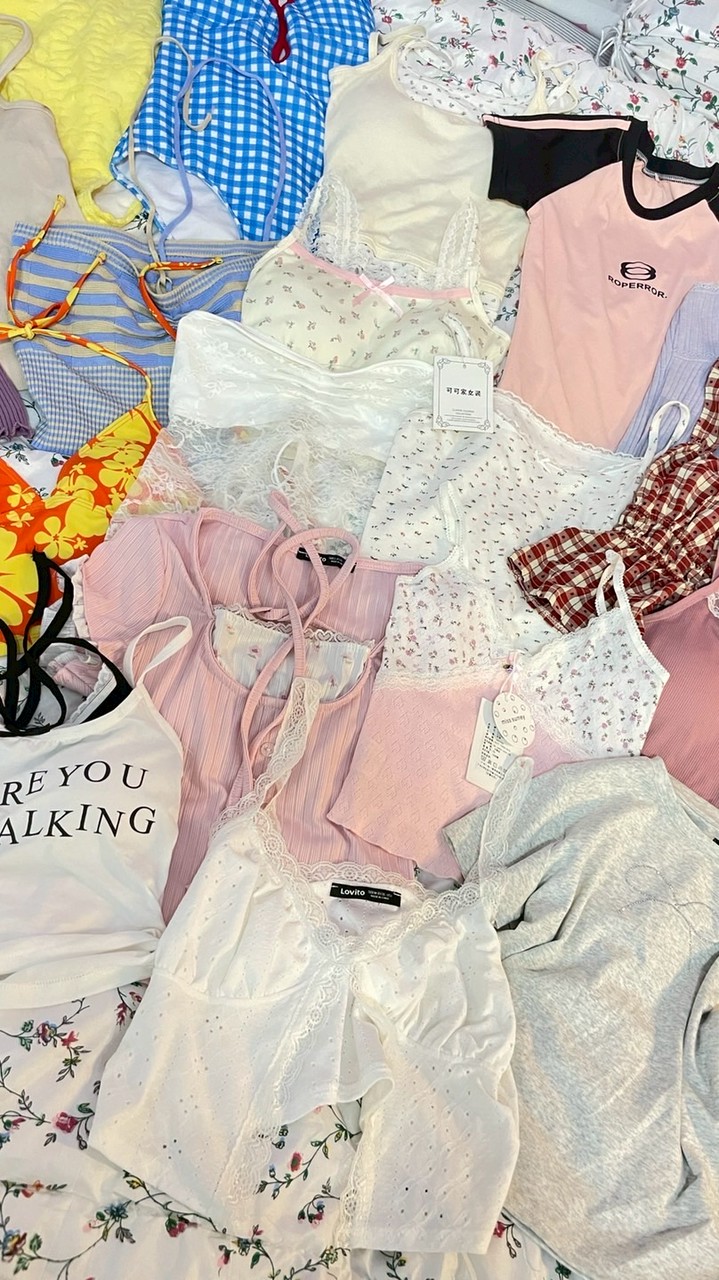 เสื้อผ้าร้านเนย👚🧺