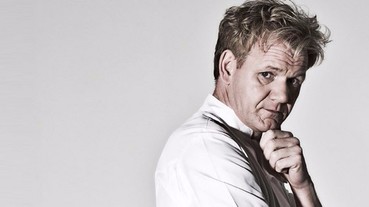 鑲著 17 顆米其林星的男人當起西餐學徒？ 「Gordon Ramsay」竟然這樣惡作劇