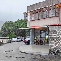 【台北溫泉】七窟溫泉餐廳｜１００元湯屋，陽明山裡的隱藏版溫泉，還有脆皮雞必吃！