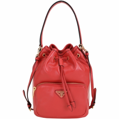 PRADA 三角標誌小牛皮手提斜背水桶包(亮紅色)