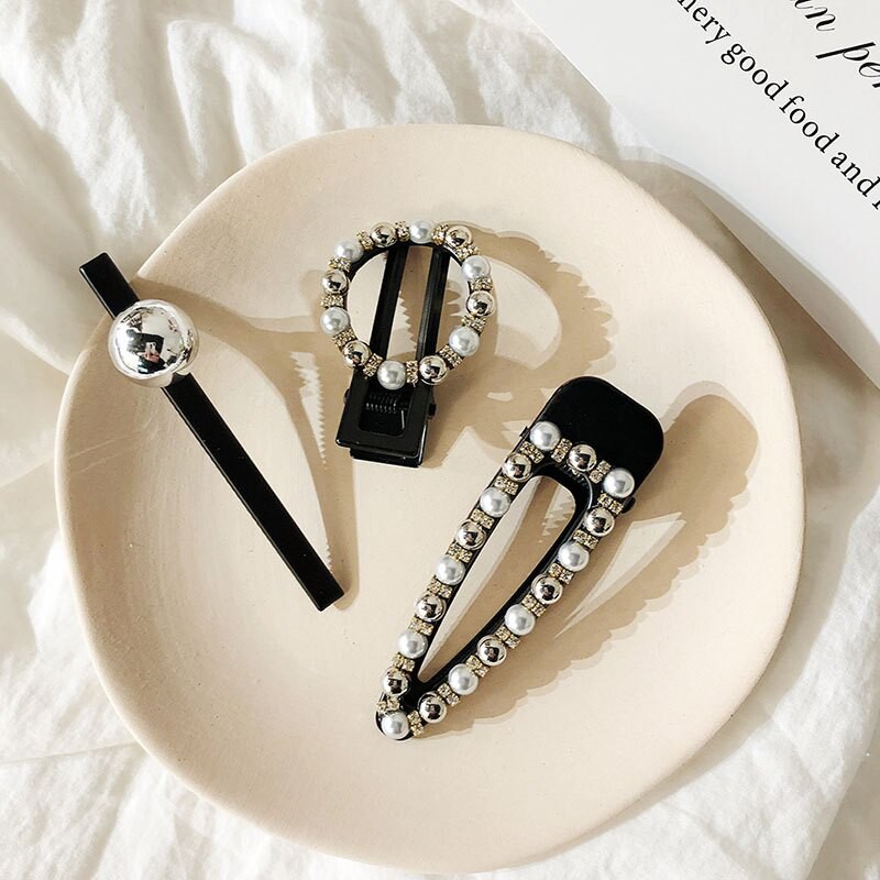 商品均是現貨，訂購後約8-24小時內出貨，不含例假日，預計4-5天會到門市，如果有缺貨我們會聊聊及時與您聯繫，也可以聊聊先諮詢客服。有任何問題煩請聊聊和我們溝通，請不要急著給我們負面評價，負評不能解決