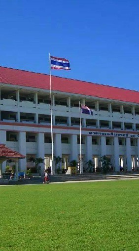 โรงเรียนมัธยม(บอท)