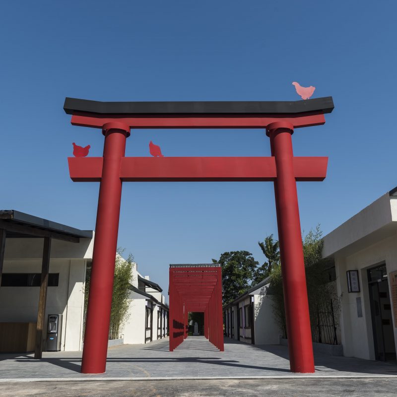 致敬日本千本鳥居？這是號稱「台版伏見稻荷大社」的蛋寶生技不老村