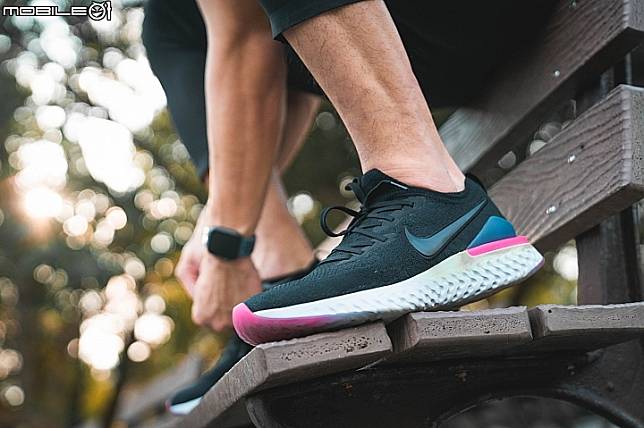 nike running epic react flyknit 2 späti