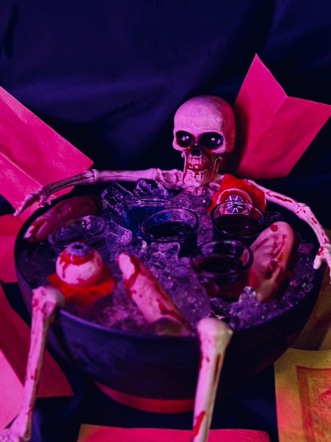 兄弟我還有點餓！2023「鬼市集」在圓山花博，56間攤位一次逛，地獄餐車、符水啤酒必試