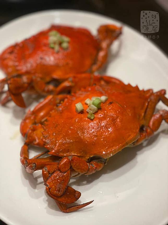 ▲外婆飄香蟹以蟹黃飽滿的處女蟳烹製，多了奶油香氣、滋味迷人。