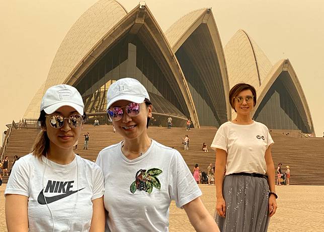 全家人使命周美鳳去澳洲圓媽咪遺願