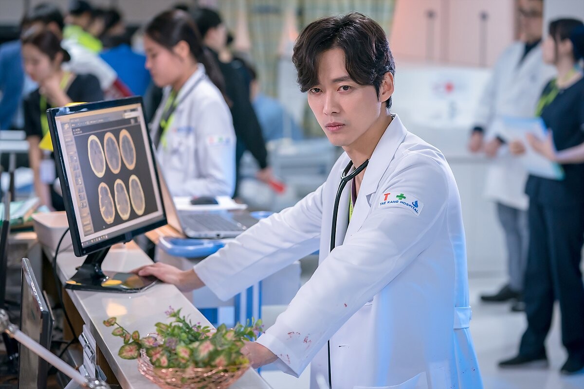 網評「最適合演醫生」韓劇男星！