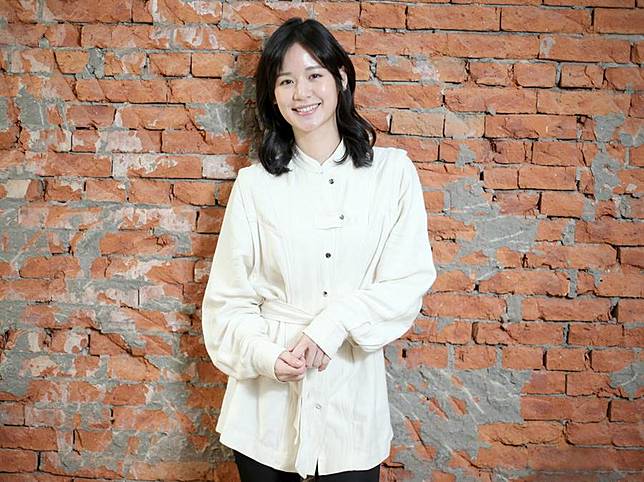 袁子芸放棄在美國穩定的工作機會，決心在台灣闖演藝星河。（粘耿豪攝）