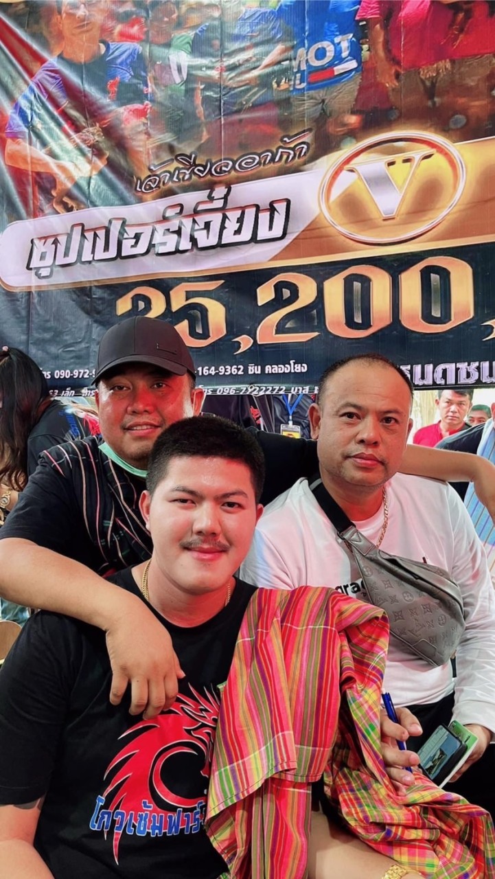 ลูกยอดธงคู่ละ 6,000โกวเซ้มฟาร์ม