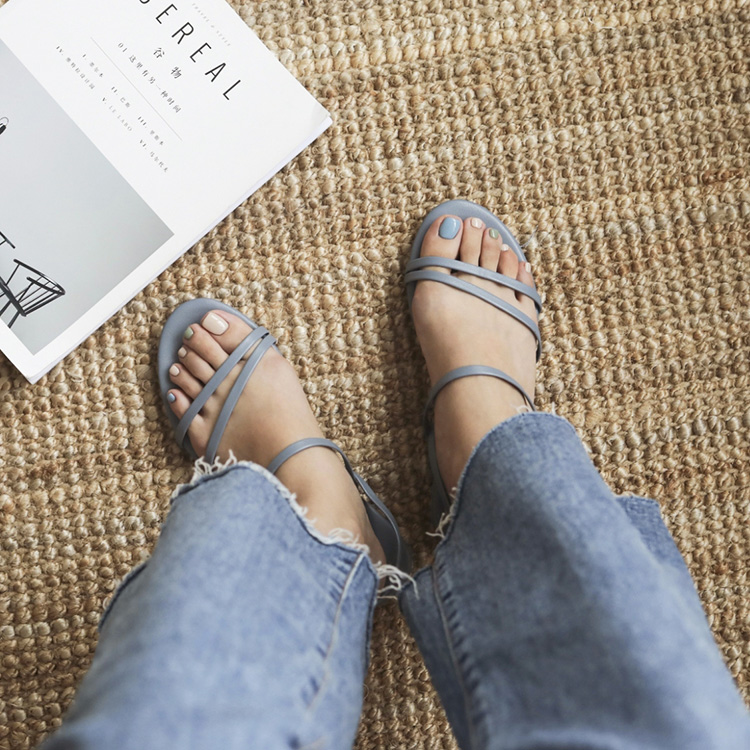 夏氛首選．精緻細帶平底涼鞋