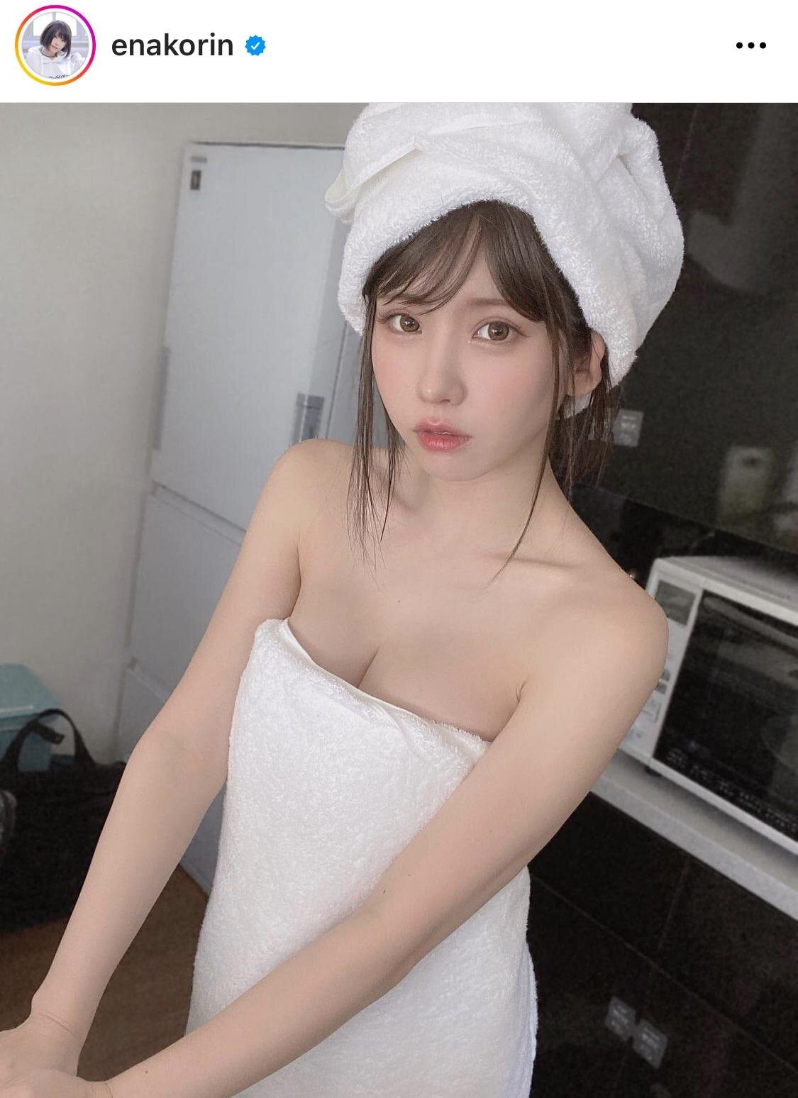 え なこ 胸