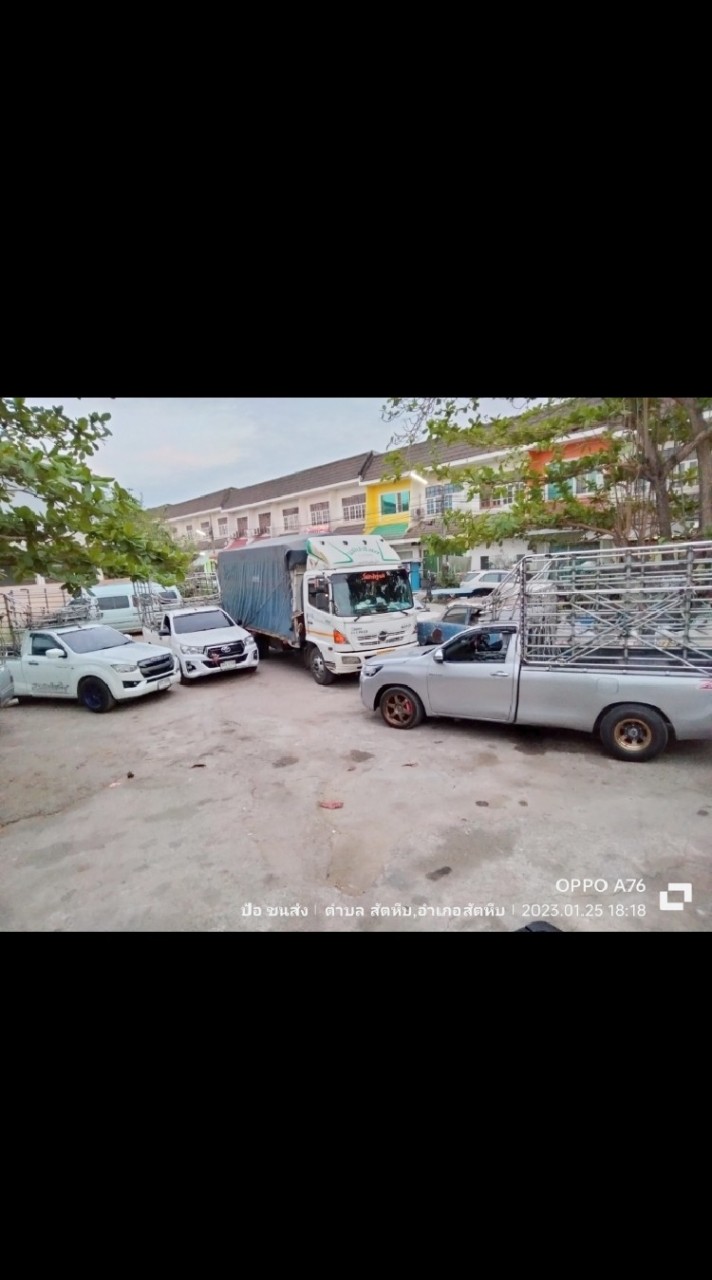 By ป้อ รถรับจ้าง ภาคตะวันออก รถคอก ตู้ทึบ รถ 6 ล้อ
