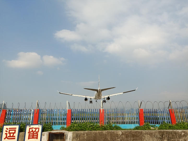 OPPO R15 / R15+ 開箱動手玩，AI 智慧拍照讓照片更容易變好看