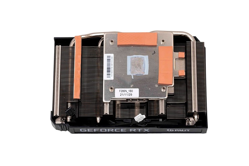 奥行き170mmのPalit「GeForce RTX 3050 StormX OC」を触ってみた 奥行き170mmのPalit「GeForce RTX 3050 StormX OC」を触ってみた