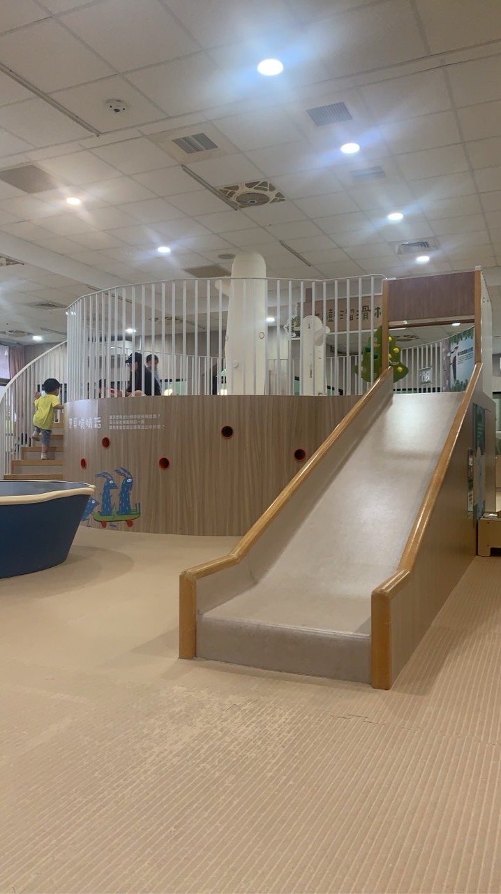 小孩一起去玩樂0-6歲（親子館陪玩）