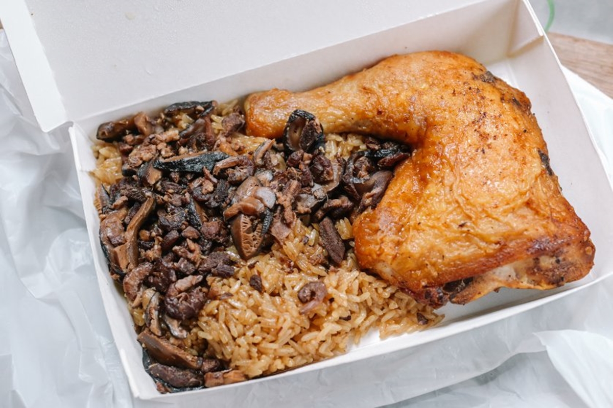 2023大稻埕賞煙火順吃！永樂市場７家網推美食：郭董也愛油飯、百年神級雞捲