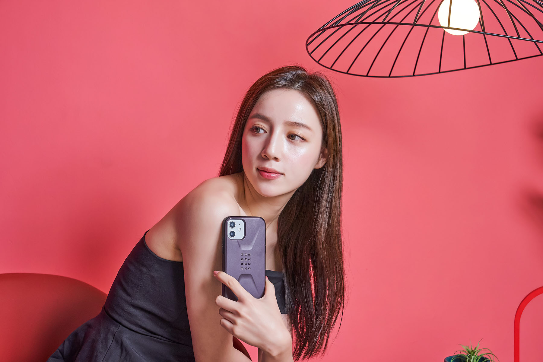 簡約系列中的紫色款非常耐看，不會過於花俏，但卻散發出令人印象深刻的獨特美感！