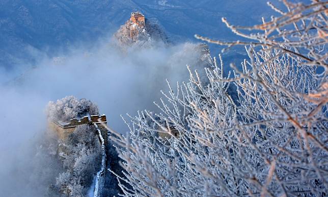 Pair Who Tried To Steal Lucky Bricks From Great Wall Of