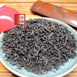 ◎其配方源自雲南歷史名茶''女兒茶'',採用高級別的茶菁，配以精湛發酵技術製成。因其茶芽頭顯露,金毫突出,且其芽緊細似針,是為''金針'',獨具''蓮韻是為''白蓮''.故名為''金針白蓮''.|◎|