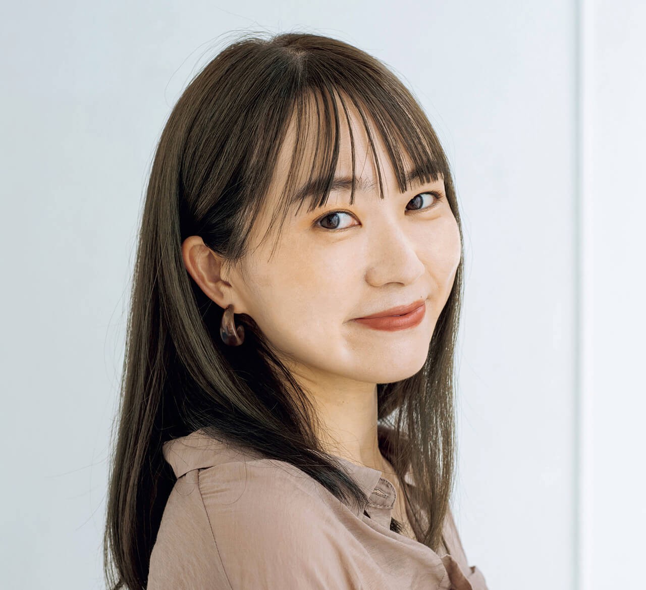 動画 大人の前髪セルフカット術を人気ママ美容師が伝授