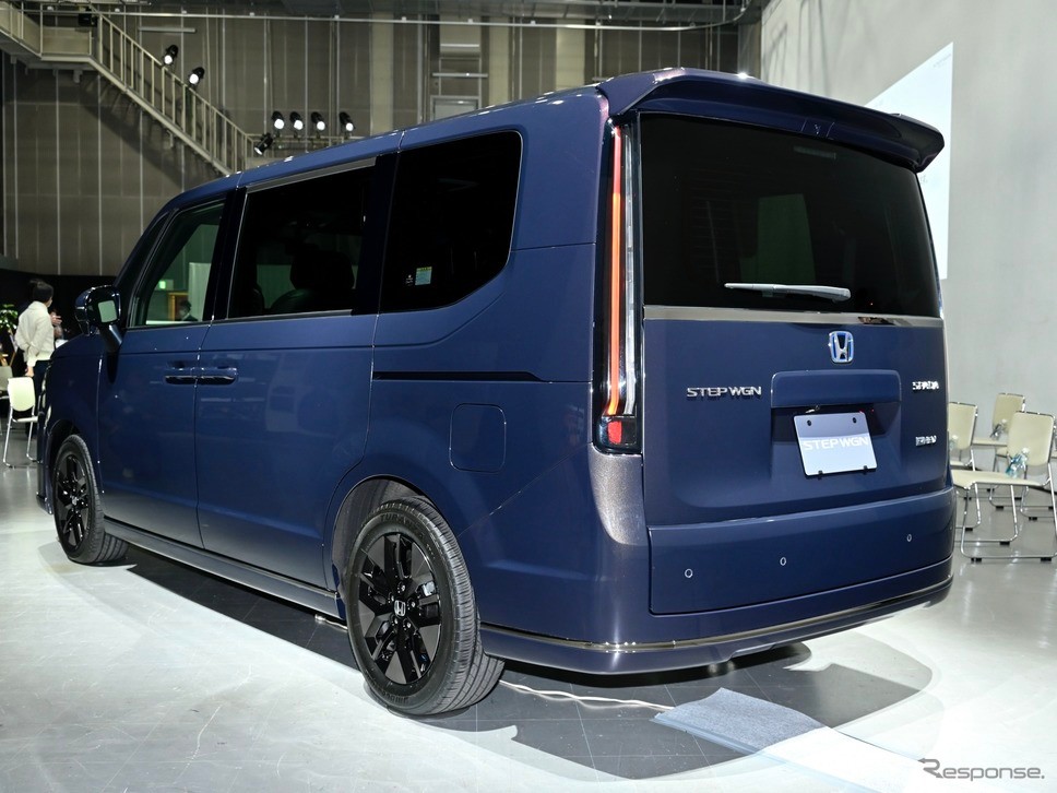 ホンダ ステップワゴン 新型の わくわくゲート 廃止は英断か レスポンス
