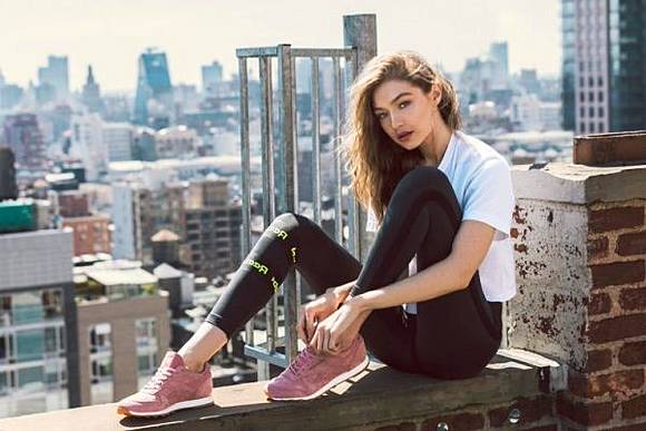 Ide Padu Padan Keren Saat Pakai Legging Dari Selebriti Hollywood Womantalk Com Line Today