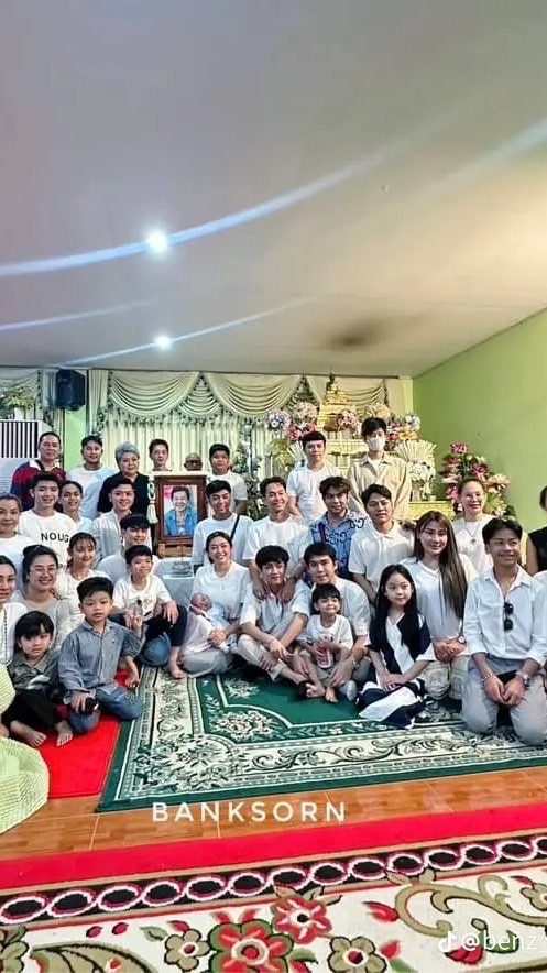 คนติดลิเกศรรามนํ้าเพชร