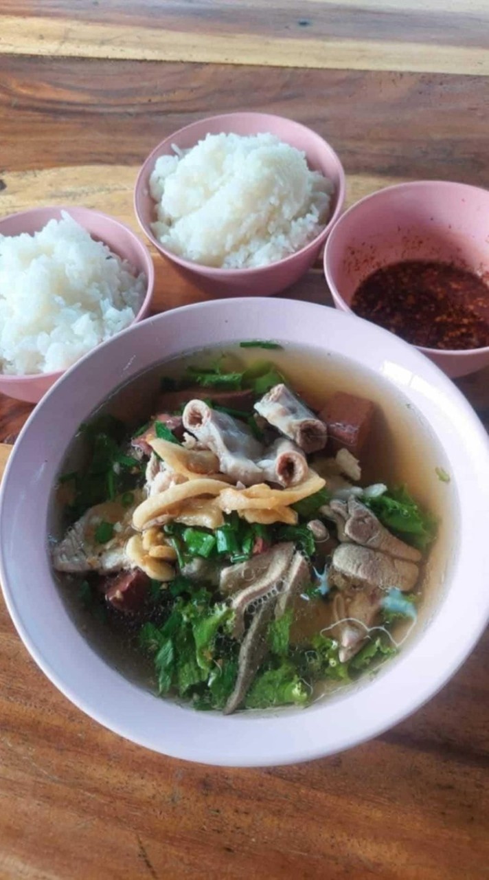 ร้านต้มเลือดหมูเงินล้าน