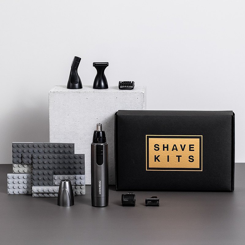 ．可加購雷雕刻字服務，加購後請留下欲雷雕的英文字母．三種刀頭，一次擁有 (鼻毛刀/修鬍刀/修容刀修眉刀)．．質感包裝，送禮首選．．精密防水，全機可水洗．．日本Mabuchi馬達，效能一流．．刀刃安全設計，不怕刮傷，絕不拉毛．