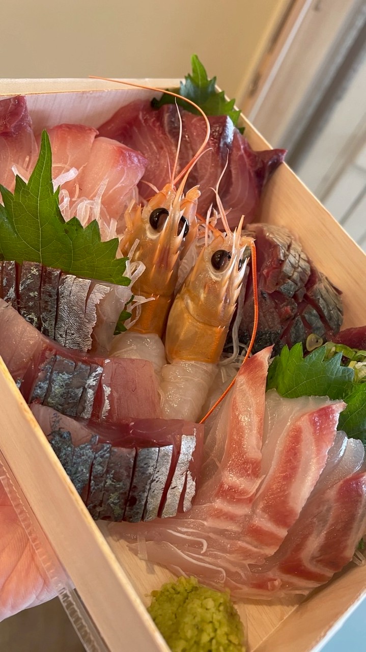 花食間晚間生魚片