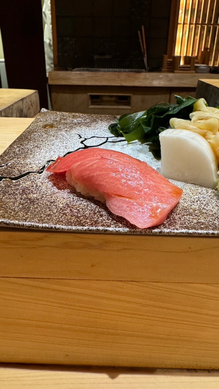 寿司 まる✹( '-' ✹ )ｳﾆ