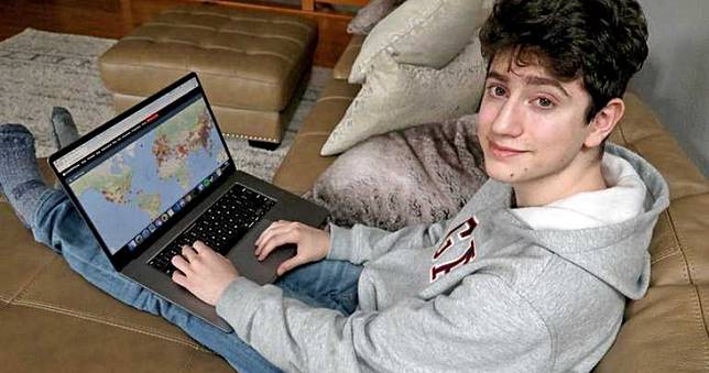 17歲高中生改變世界之舉！百萬訪客造訪全球疫情數據網站
