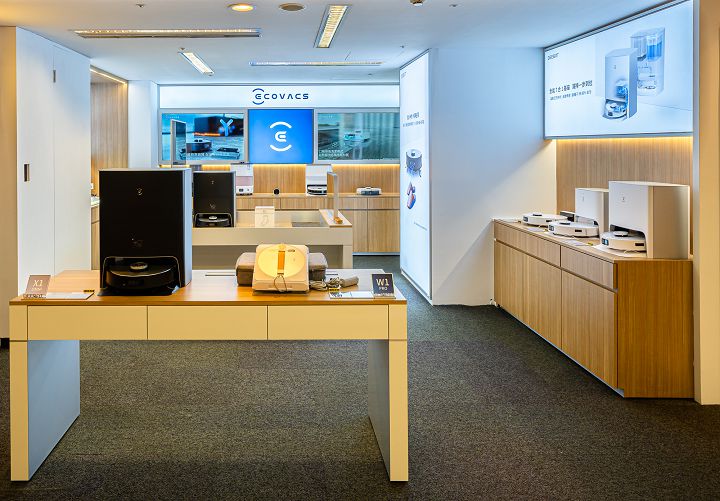 ECOVACS 全台首間展售店於台北信義區開幕，眾多智慧掃地機器人商品 4.5 折起